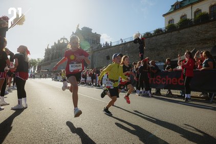 Laufende Kinder beim KidsRUN DresdenHALF